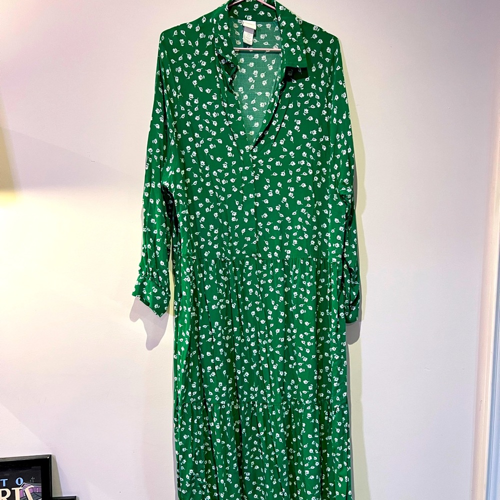 Light green floral maxi dress L